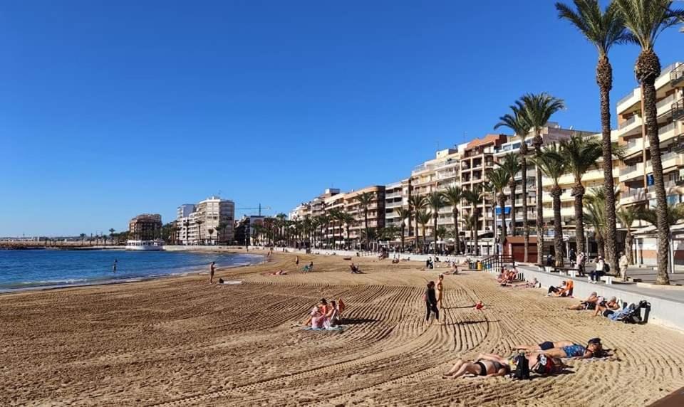 Apartamento Azzurro Daire Torrevieja Dış mekan fotoğraf