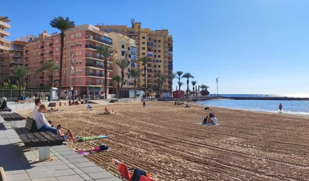 Apartamento Azzurro Daire Torrevieja Dış mekan fotoğraf